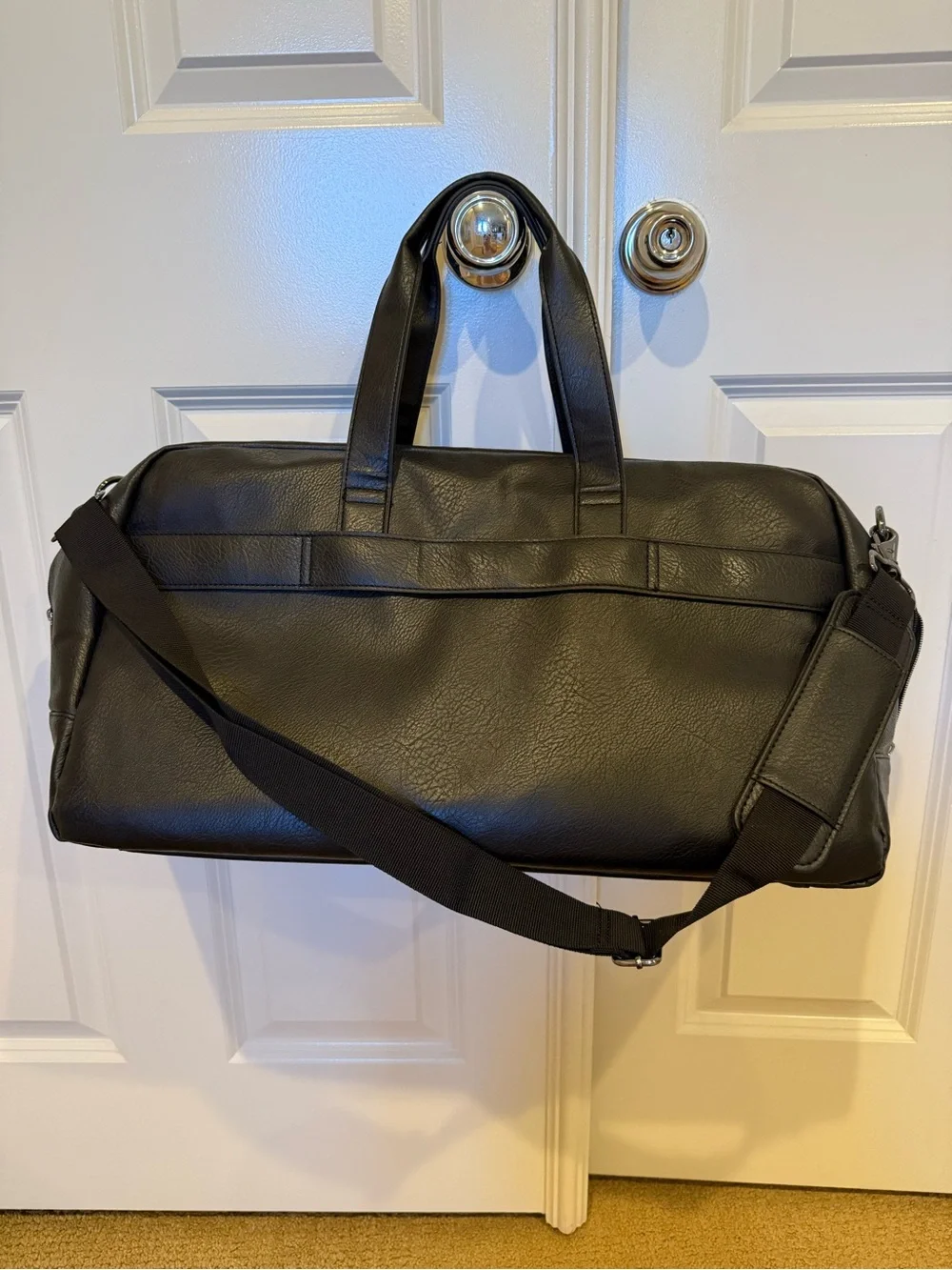 Kenneth Cole Large Black Weekend Duffel Bag - Casual Travel Bag